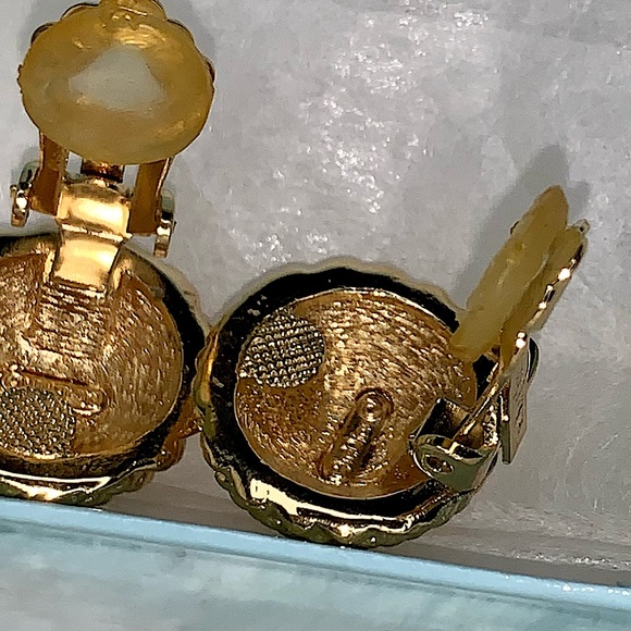 Vintage DIOR Clip-On Earrings - Picture 7 of 13